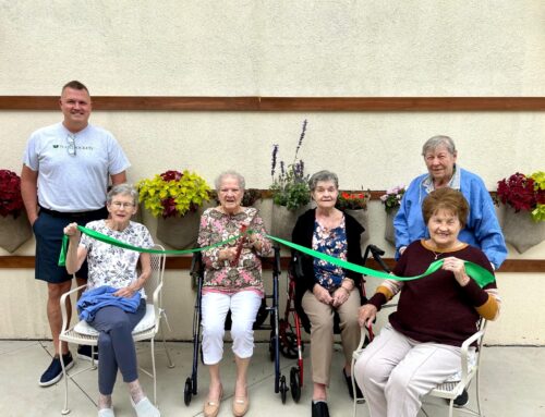 PLANTPOCKETS™ Donates Vertical Flower Garden to Senior Residents at The Landing of Lake Worth, Florida